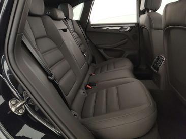 Porsche Macan I S — photo 17