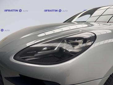 Porsche Macan — photo 10