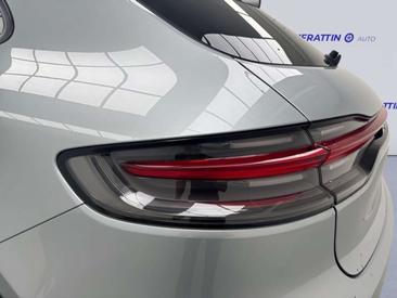 Porsche Macan — photo 11