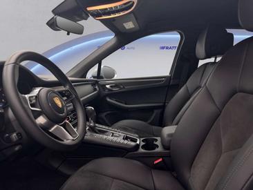 Porsche Macan — photo 12