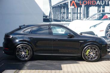 Porsche Cayenne S E-Hybrid — photo 29