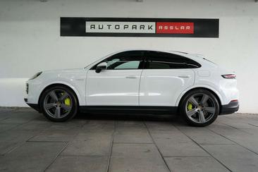 Porsche Cayenne S E-Hybrid — photo 25
