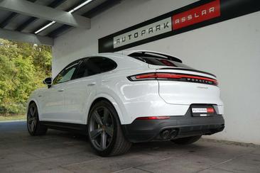 Porsche Cayenne S E-Hybrid — photo 26