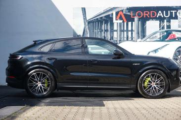Porsche Cayenne S E-Hybrid — photo 30