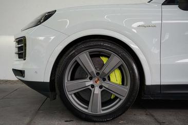 Porsche Cayenne S E-Hybrid — photo 30