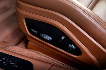 Porsche Panamera 4 E-Hybrid — photo 6