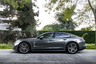 Porsche Panamera 4 E-Hybrid — photo 11