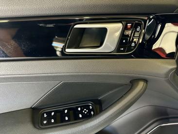 Porsche Panamera 4 E-Hybrid — photo 25
