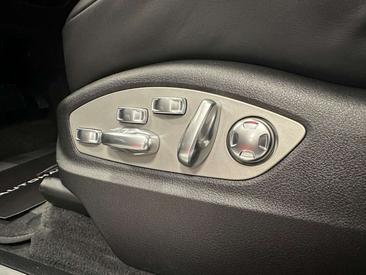 Porsche Macan I S — photo 18