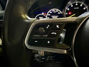 Porsche Panamera 4 E-Hybrid — photo 27