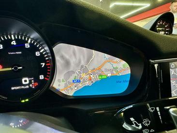 Porsche Panamera 4 E-Hybrid — photo 29