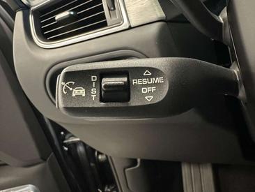 Porsche Macan I S — photo 26