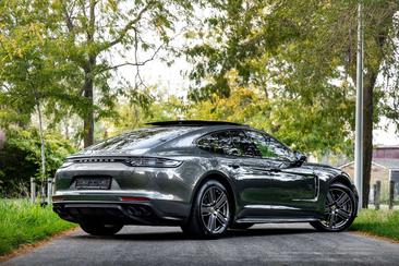 Porsche Panamera 4 E-Hybrid — photo 24