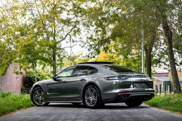 Porsche Panamera 4 E-Hybrid — photo 25