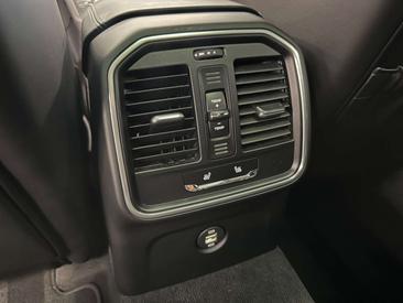 Porsche Macan I S — photo 31