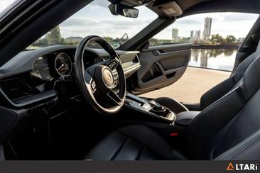 Porsche 911 Targa Targa 4 — photo 14