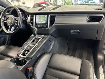 Porsche Macan I S — photo 38