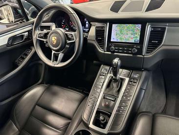 Porsche Macan I S — photo 39