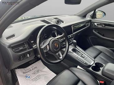 Porsche Macan — photo 10