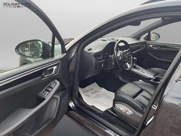 Porsche Macan — photo 11