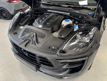 Porsche Macan I S — photo 45