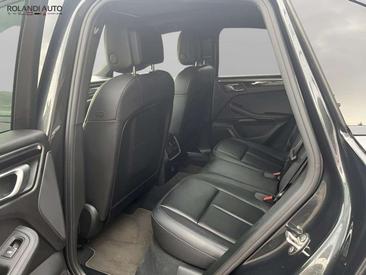 Porsche Macan — photo 17