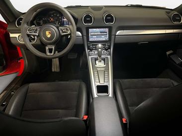 Porsche 718 Cayman — photo 14
