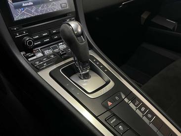 Porsche 718 Cayman — photo 20