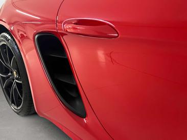 Porsche 718 Cayman — photo 21