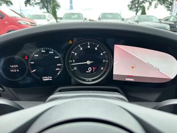 Porsche 911 Carrera S — photo 19