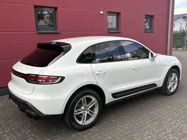 Porsche Macan — photo 7
