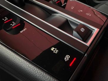 Porsche Macan — photo 19
