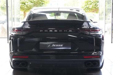 Porsche Panamera 4 E-Hybrid — photo 6