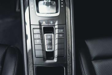 Porsche 911 Carrera — photo 14