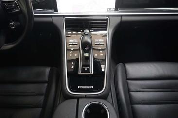 Porsche Panamera 4 E-Hybrid — photo 33