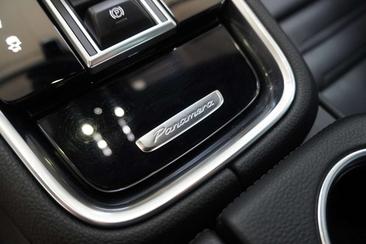 Porsche Panamera 4 E-Hybrid — photo 38