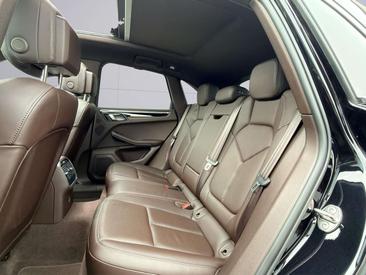 Porsche Macan I S — photo 21