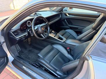 Porsche 911 Carrera S — photo 18