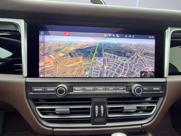 Porsche Macan I S — photo 25