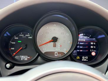 Porsche Macan I S — photo 30