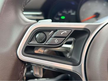 Porsche Macan I S — photo 33