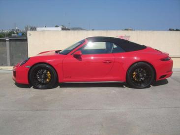 Porsche 911 Cabriolet Carrera 4 GTS — photo 4