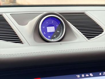 Porsche Macan I S — photo 36