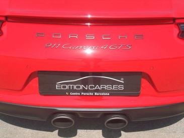 Porsche 911 Cabriolet Carrera 4 GTS — photo 10