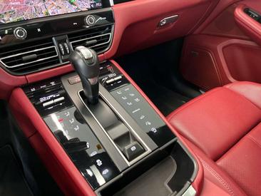 Porsche Macan I S — photo 19