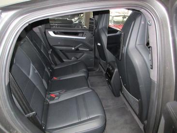Porsche Cayenne S — photo 9