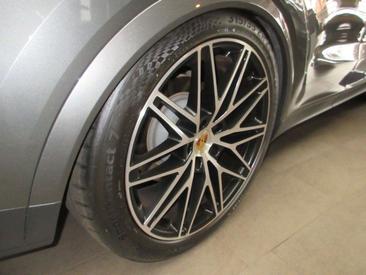 Porsche Cayenne S — photo 22