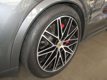 Porsche Cayenne S — photo 24