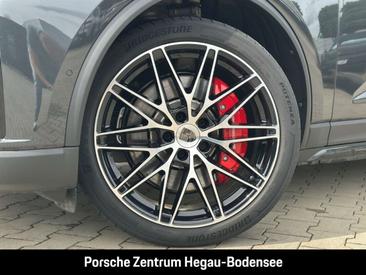 Porsche Macan I GTS Electric — photo 15
