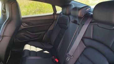 Porsche Taycan 4S — photo 8